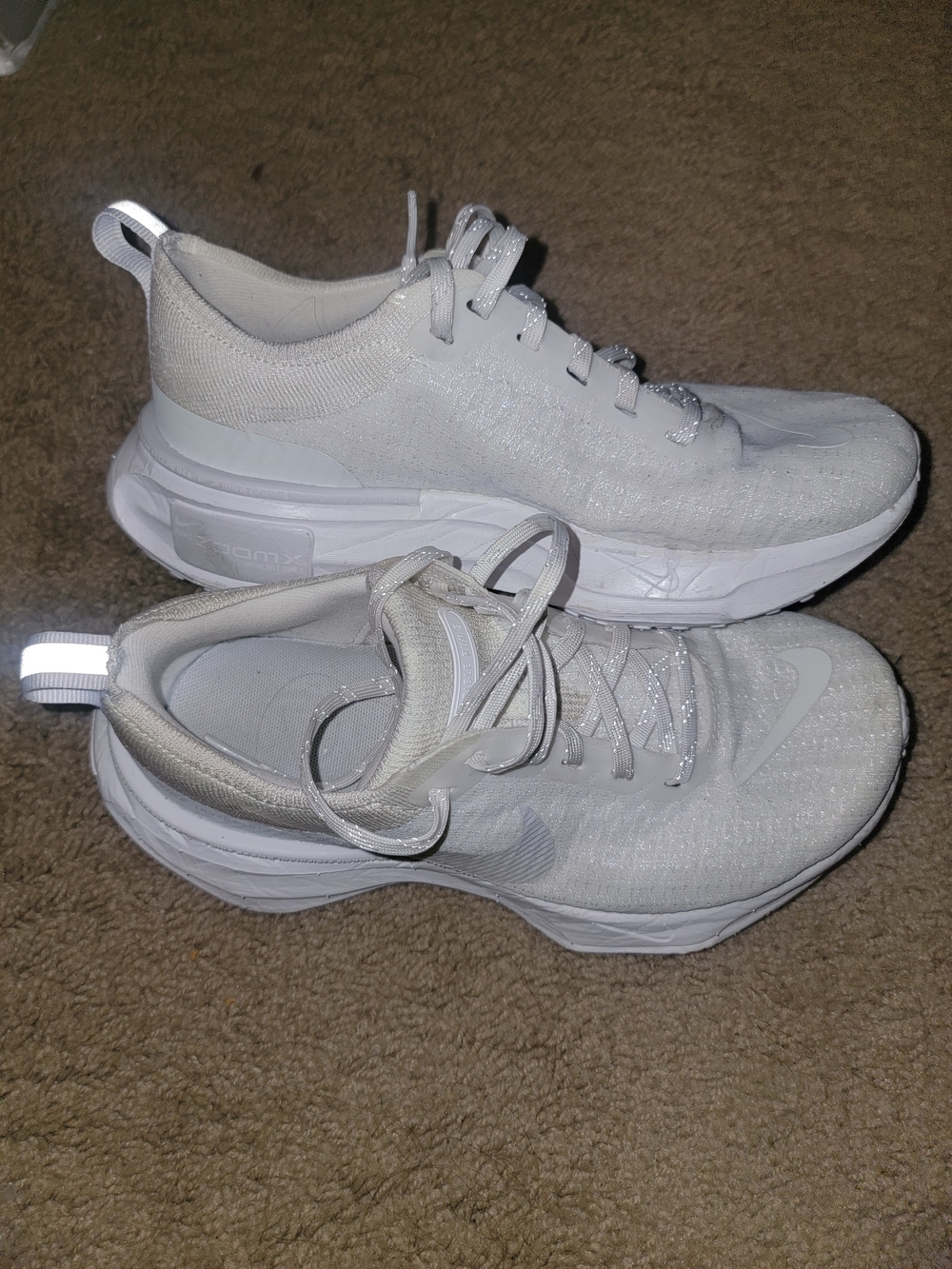 Nike INVINCIBLE RUN 3 Women’s White Running Sneakers